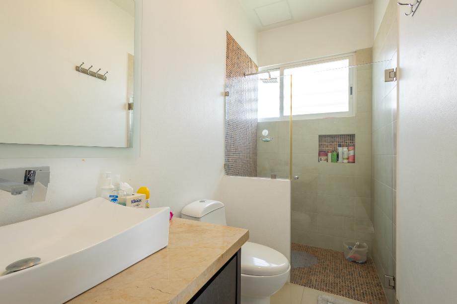 Emiliano Zapata, Morelos, 62765, Mexico, 5 Bedrooms Bedrooms, ,6 BathroomsBathrooms,Residential,For Sale,1965524