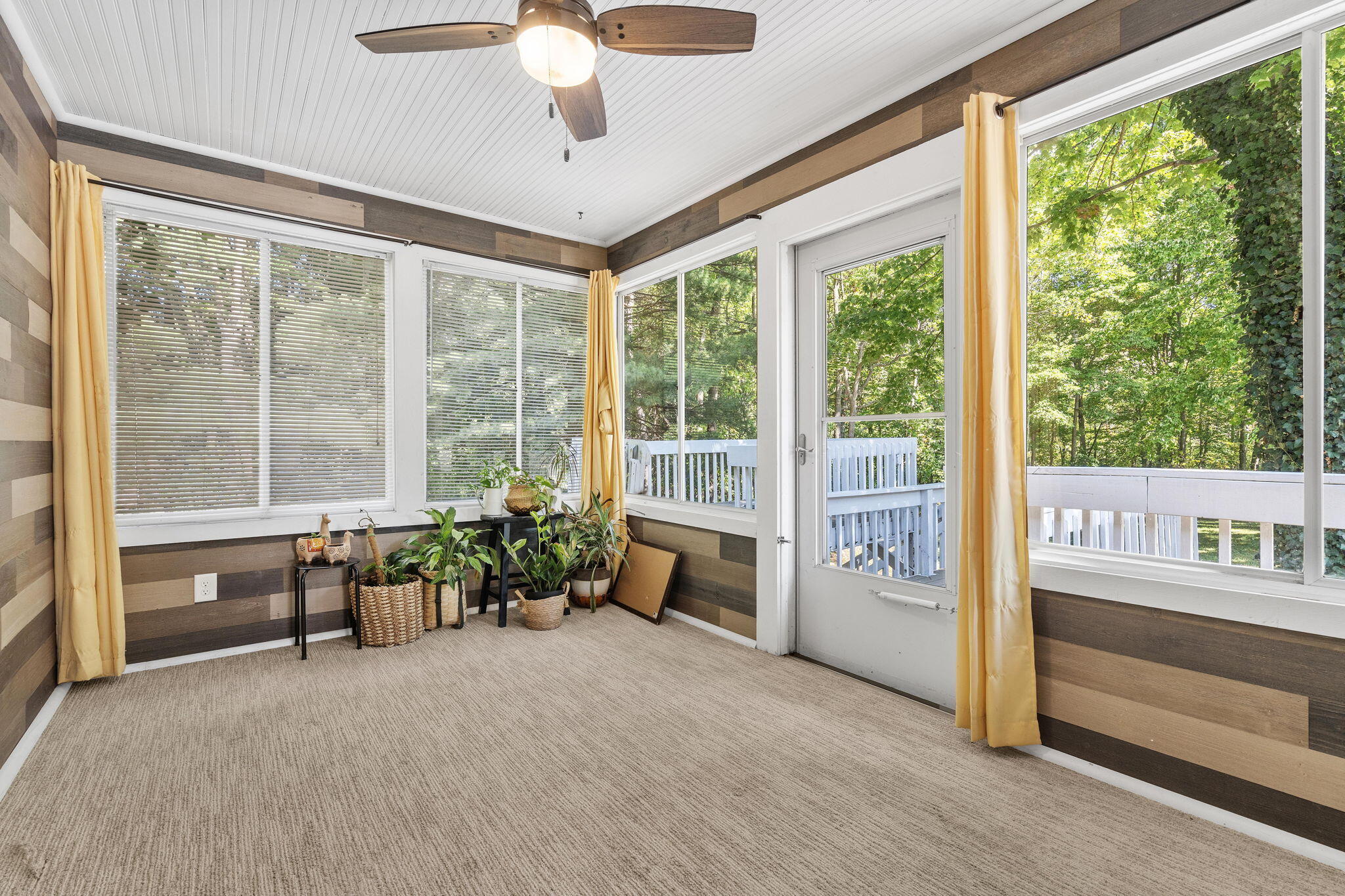 Holland, Michigan, 49423, United States, 5 Bedrooms Bedrooms, ,4 BathroomsBathrooms,Residential,For Sale,1982787