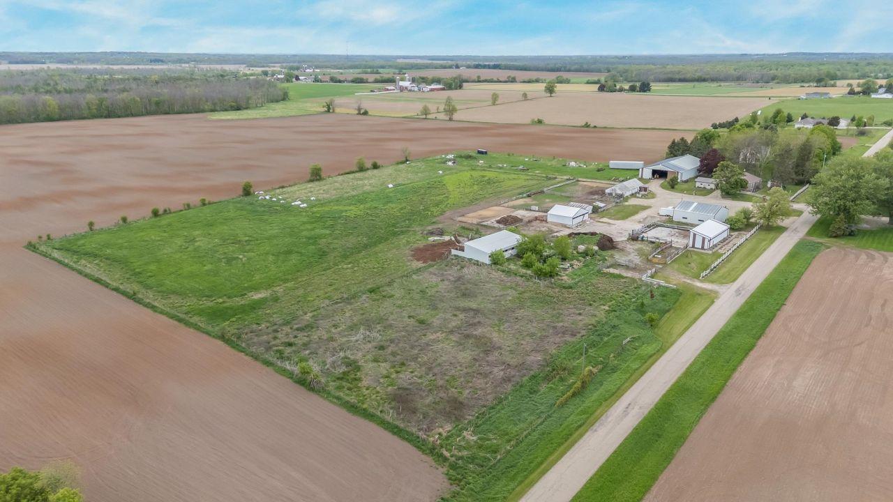 HORTONVILLE, Wisconsin, 54944, United States, 3 Bedrooms Bedrooms, ,2 BathroomsBathrooms,Residential,For Sale,1827520