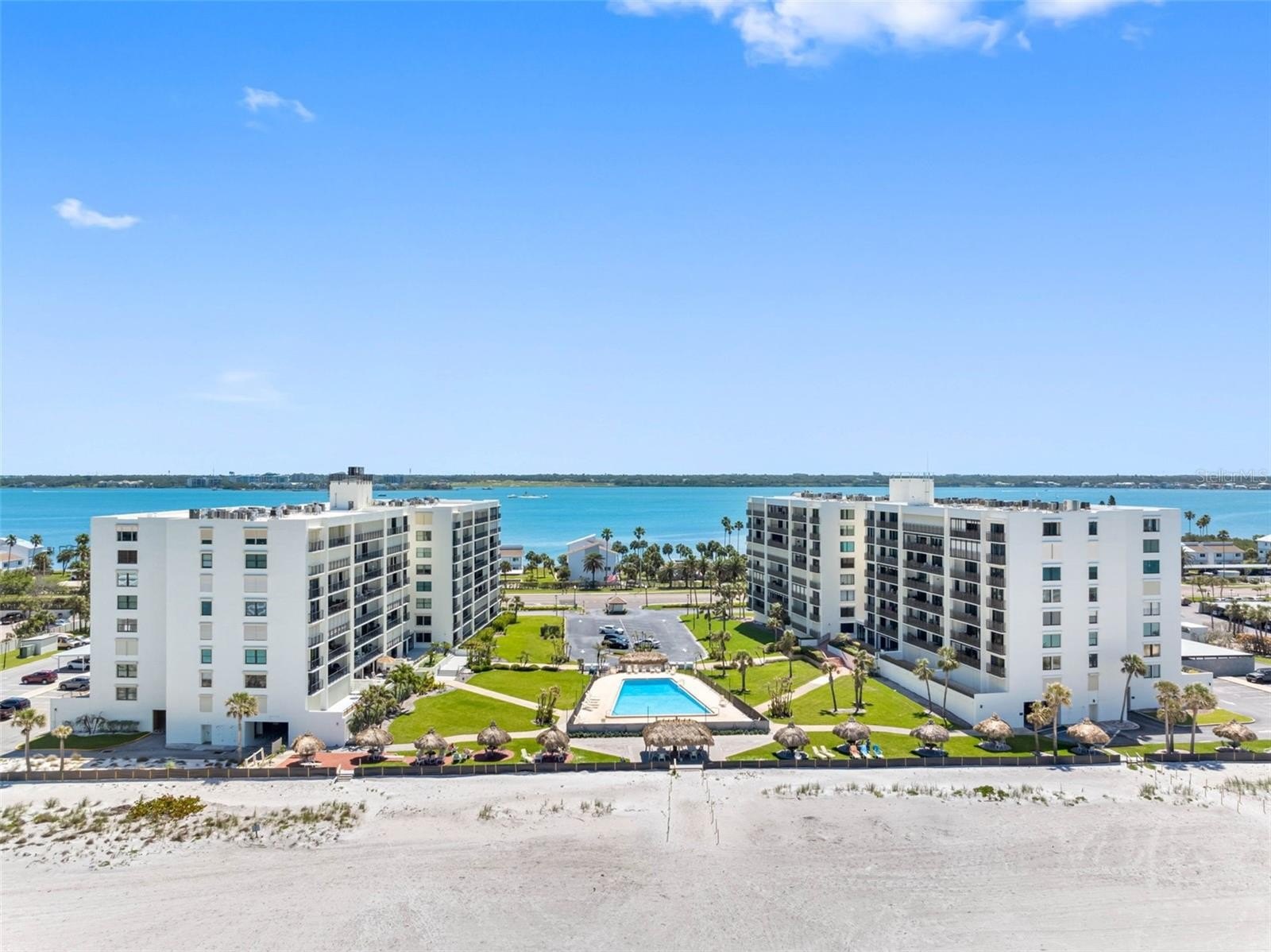 CLEARWATER BEACH, Florida, 33767, United States, 2 Bedrooms Bedrooms, ,2 BathroomsBathrooms,Residential,For Sale,1976366