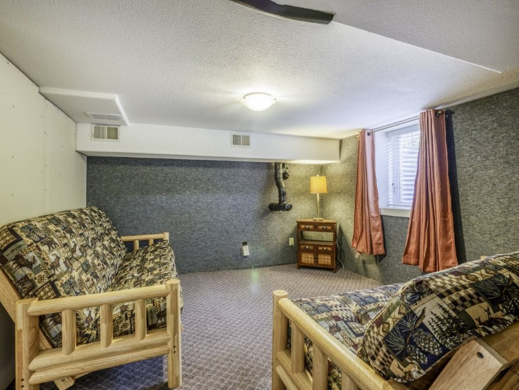 Bemidji, Minnesota, 56601, United States, 6 Bedrooms Bedrooms, ,2 BathroomsBathrooms,Residential,For Sale,2000102