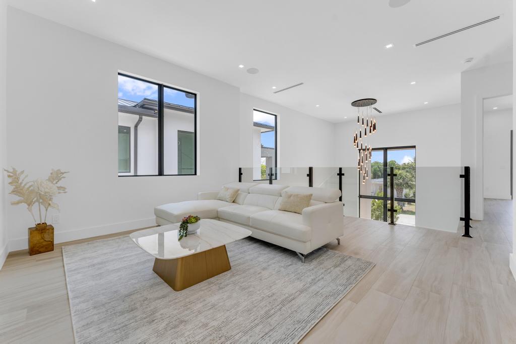 Delray Beach, Florida, 33444, United States, 4 Bedrooms Bedrooms, ,5 BathroomsBathrooms,Residential,For Sale,1974503