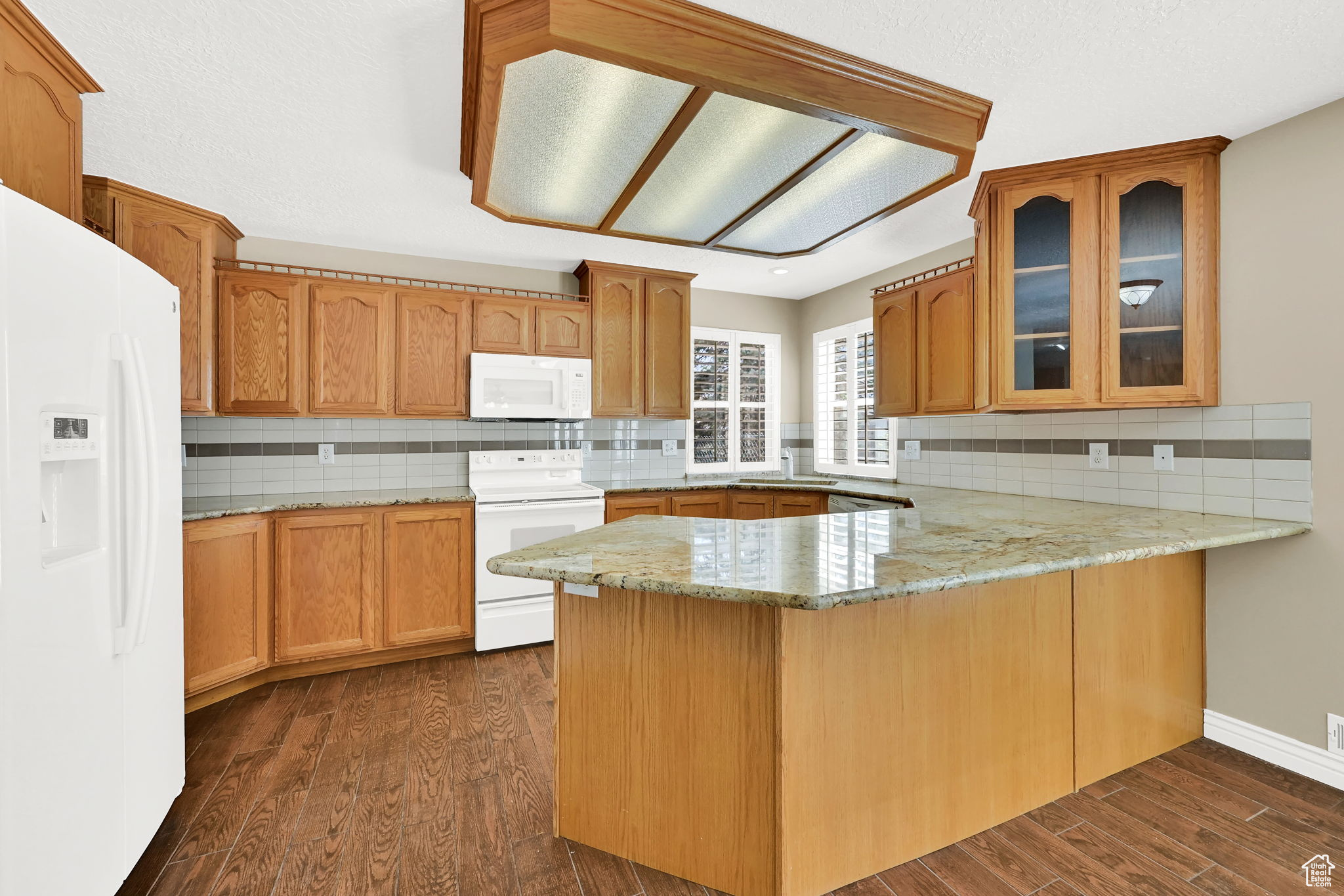 Farr West, Utah, 84404, United States, 4 Bedrooms Bedrooms, ,3 BathroomsBathrooms,Residential,For Sale,1891966