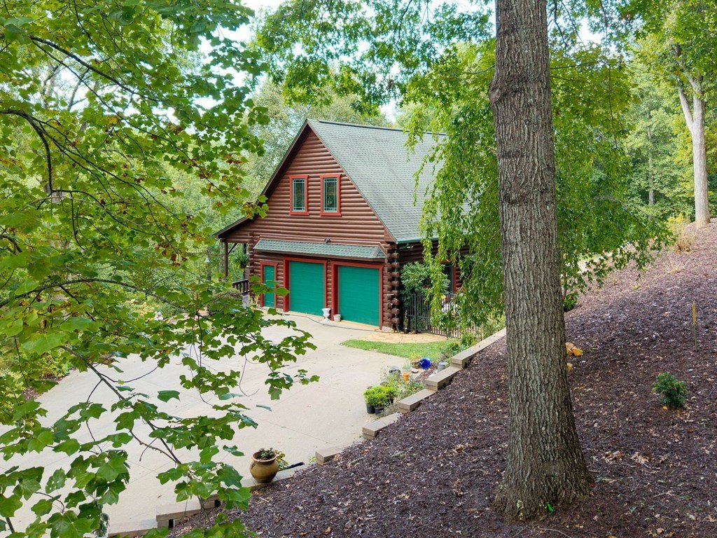 Hiawassee, Georgia, 30546, United States, 4 Bedrooms Bedrooms, ,4 BathroomsBathrooms,Residential,For Sale,1975098