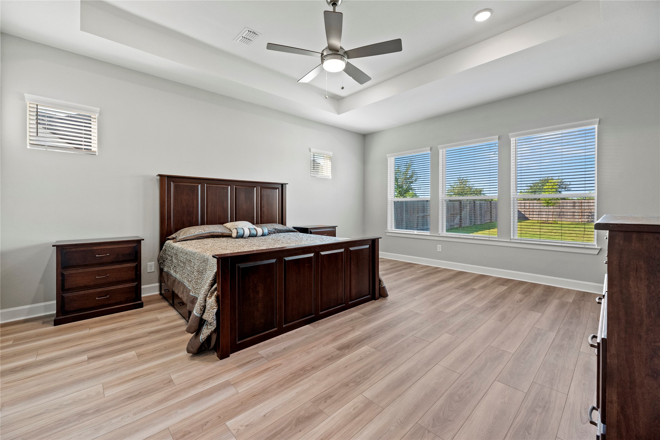 Katy, Texas, 77493, United States, 4 Bedrooms Bedrooms, ,3 BathroomsBathrooms,Residential,For Sale,1988106