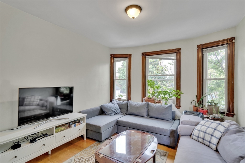 Cambridge, Massachusetts, 02139, United States, 22 Bedrooms Bedrooms, ,9 BathroomsBathrooms,Residential,For Sale,1903632