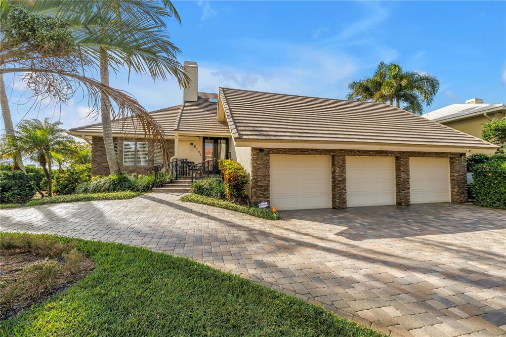 St Petersburg, Florida, 33715, United States, 4 Bedrooms Bedrooms, ,5 BathroomsBathrooms,Residential,For Sale,1999732