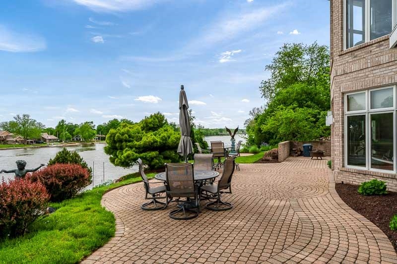 Machesney Park, Illinois, 61115, United States, 4 Bedrooms Bedrooms, ,5 BathroomsBathrooms,Residential,For Sale,2049063