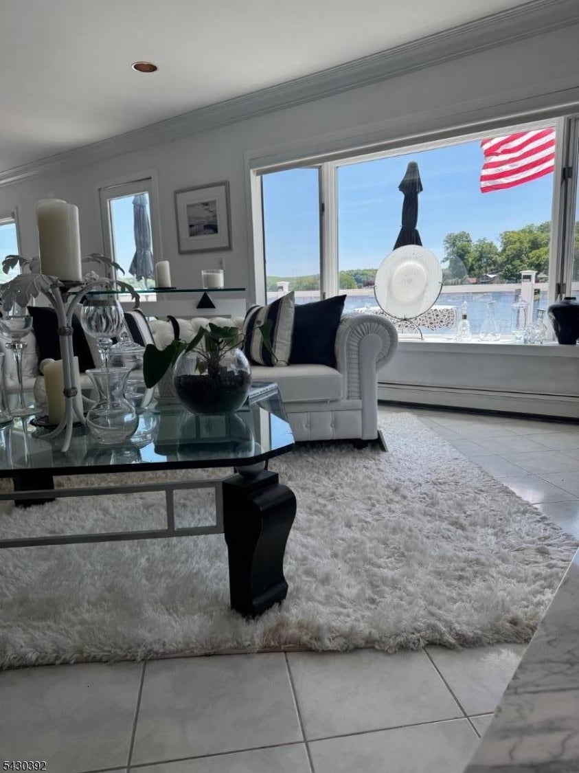 Hopatcong Boro, New Jersey, 07843, United States, 3 Bedrooms Bedrooms, ,4 BathroomsBathrooms,Residential,For Sale,2045244