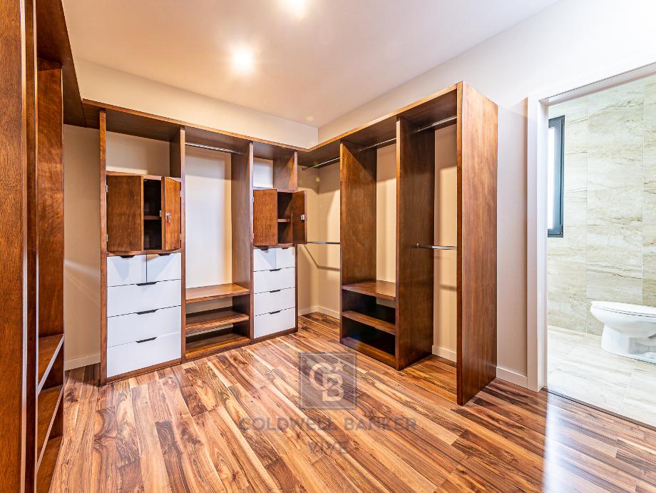 Querétaro, Querétaro, 76220, Mexico, 3 Bedrooms Bedrooms, ,3 BathroomsBathrooms,Residential,For Sale,1994389