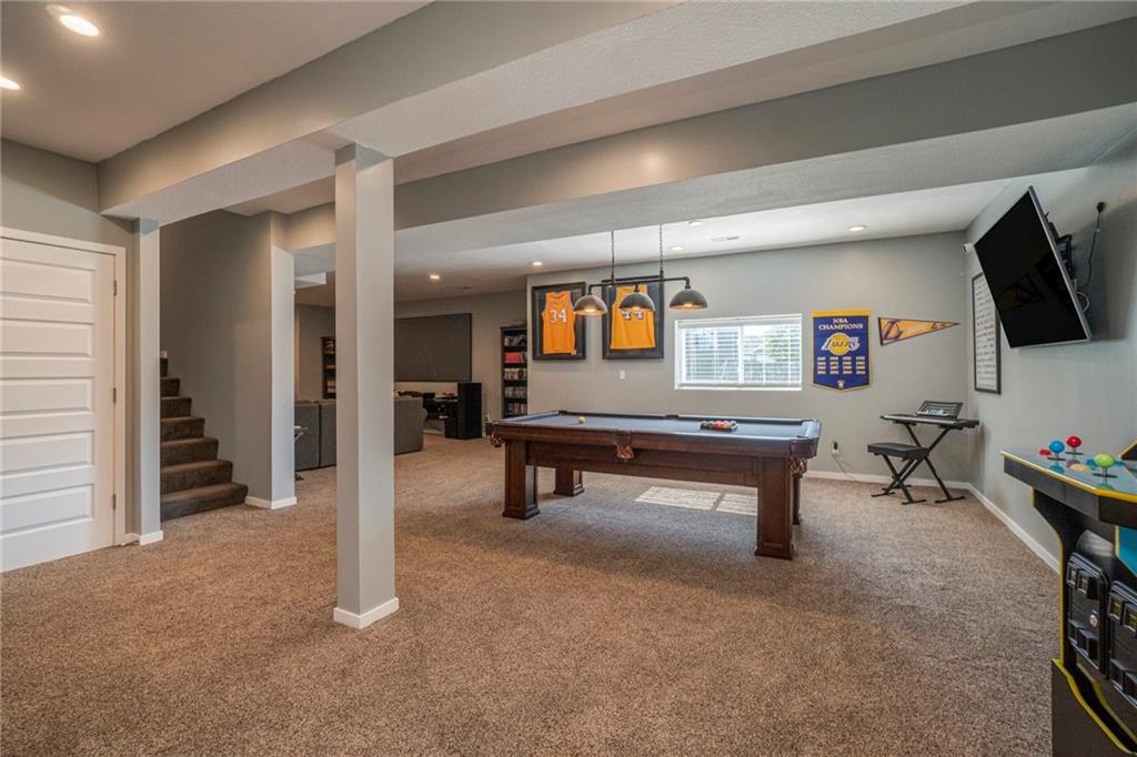Olathe, Kansas, 66061, United States, 5 Bedrooms Bedrooms, ,5 BathroomsBathrooms,Residential,For Sale,1969307