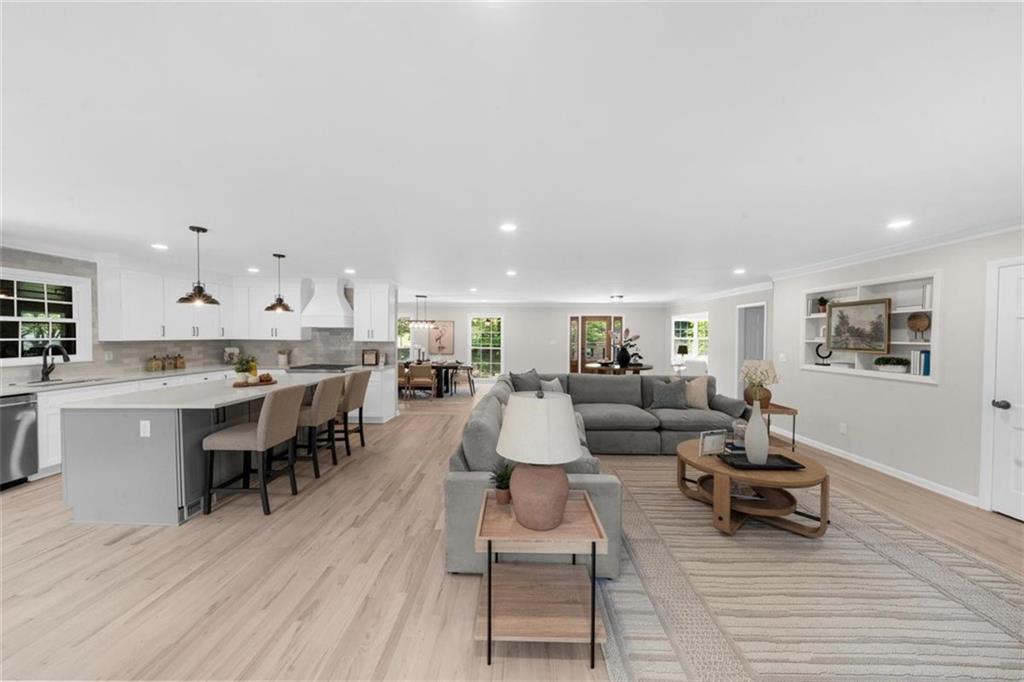 Atlanta, Georgia, 30328, United States, 4 Bedrooms Bedrooms, ,4 BathroomsBathrooms,Residential,For Sale,1917074