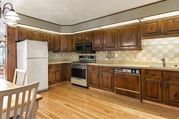 Revere, Massachusetts, 02151, United States, 4 Bedrooms Bedrooms, ,3 BathroomsBathrooms,Residential,For Sale,1920363