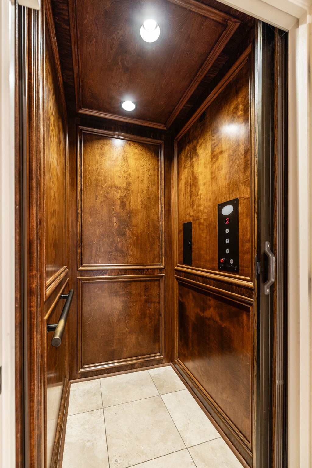 Greenbrier, Tennessee, 37073, United States, 5 Bedrooms Bedrooms, ,6 BathroomsBathrooms,Residential,For Sale,1827902