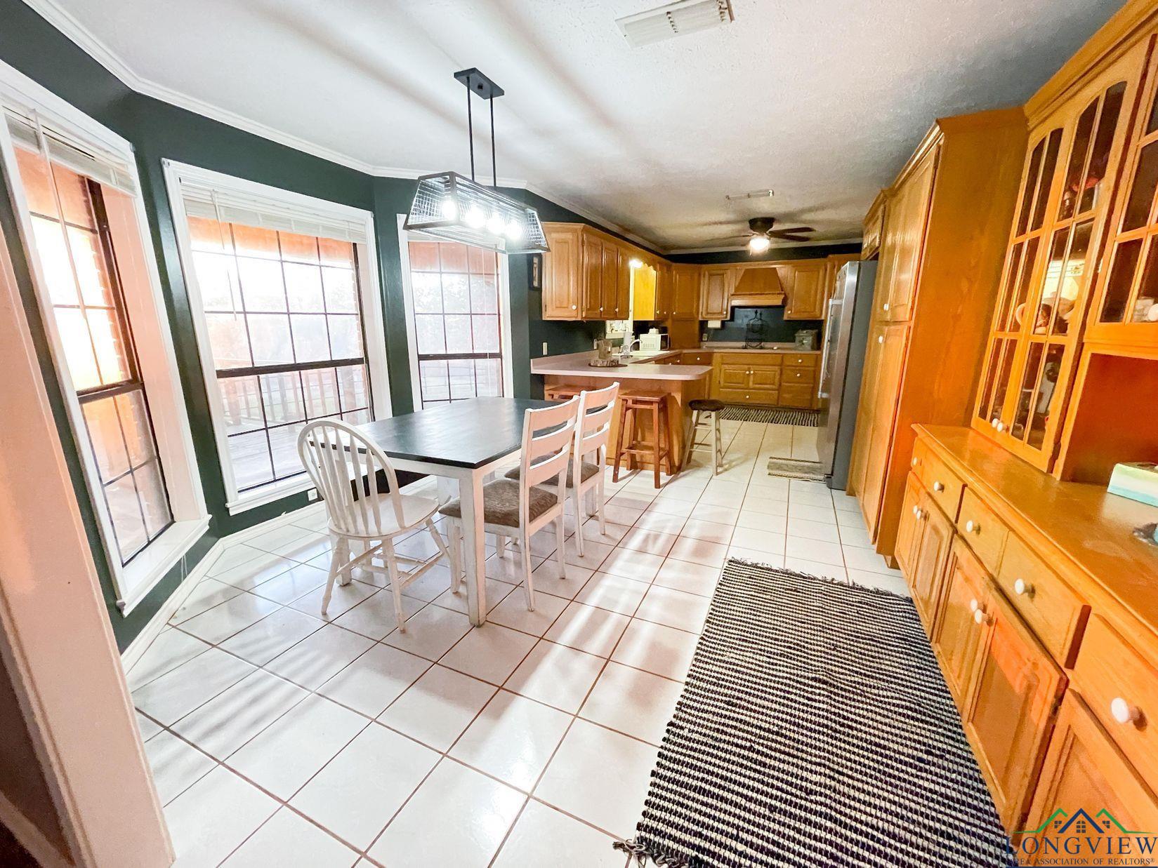 Linden, Texas, 75563, United States, 4 Bedrooms Bedrooms, ,3 BathroomsBathrooms,Residential,For Sale,1984519