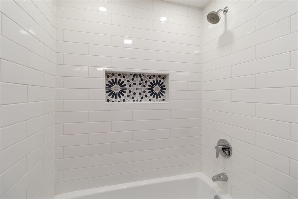 Wayland, Massachusetts, 01778, United States, 3 Bedrooms Bedrooms, ,2 BathroomsBathrooms,Residential,For Sale,1891680