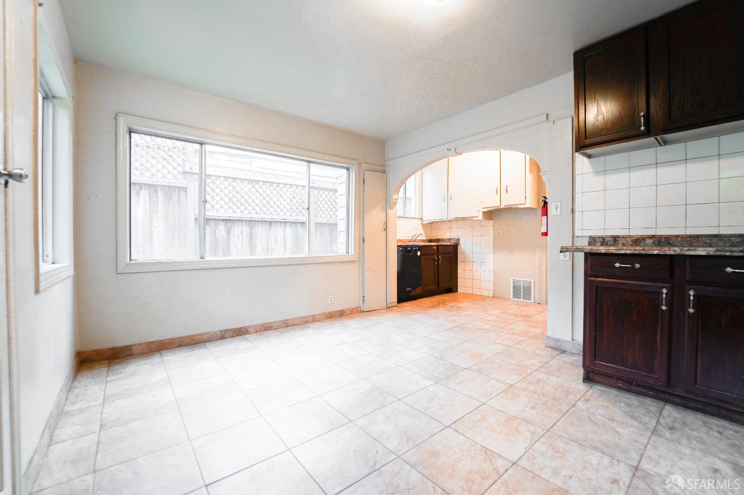 San Francisco, California, 94112, United States, 3 Bedrooms Bedrooms, ,1 BathroomBathrooms,Residential,For Sale,1988228