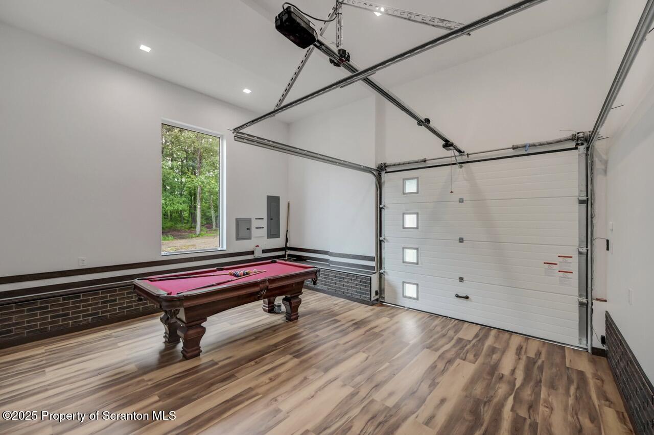 Bear Creek, Pennsylvania, 18602, United States, 4 Bedrooms Bedrooms, ,3 BathroomsBathrooms,Residential,For Sale,2002172