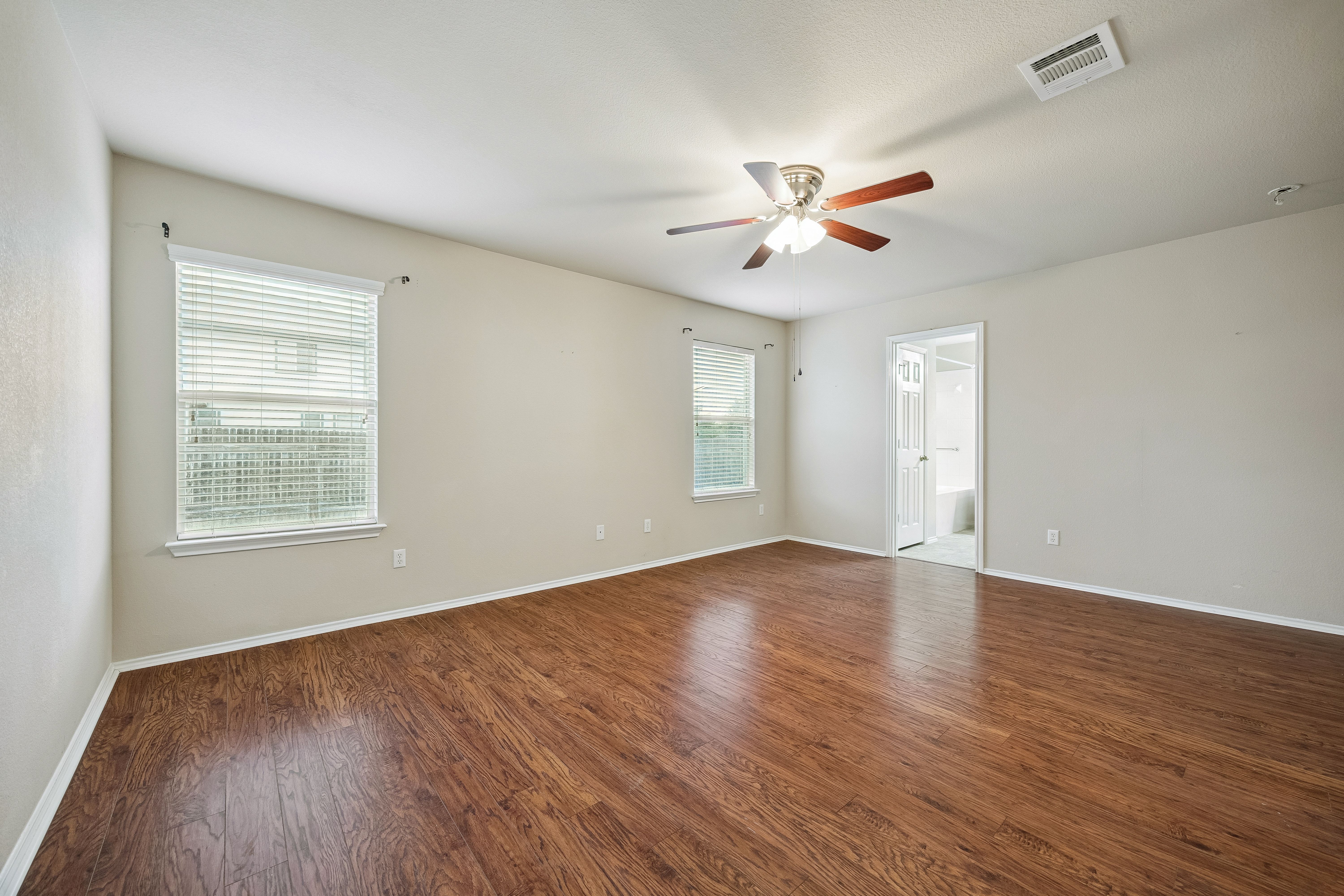 913 Remington Drive, Leander, TX 78641 - 物件實景