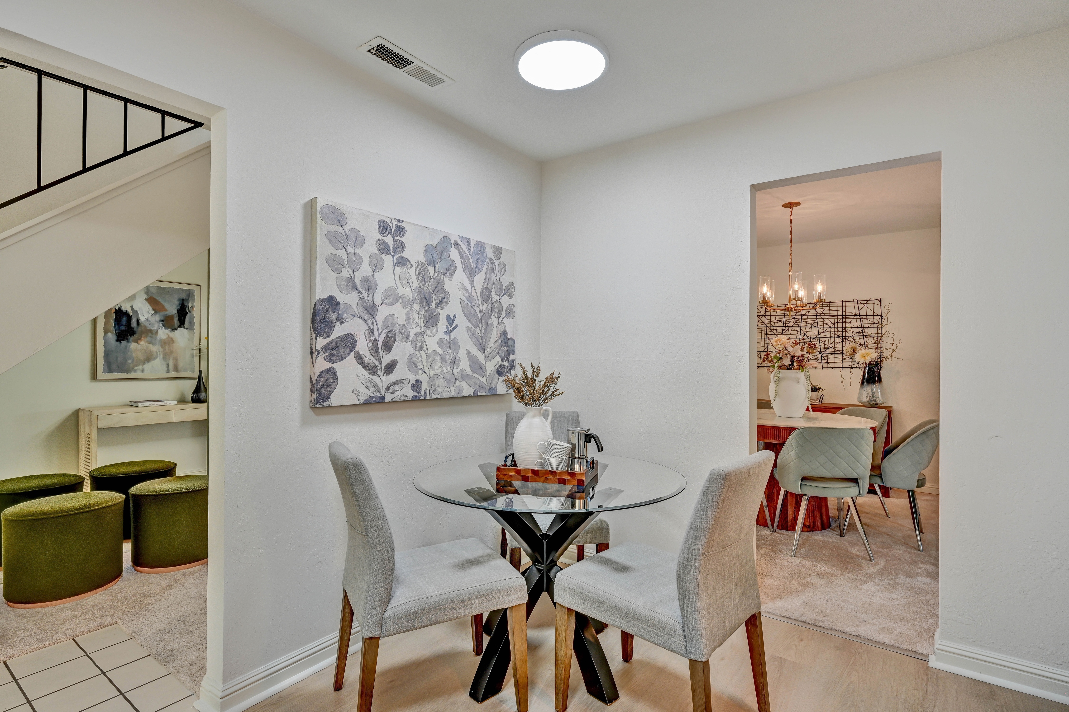  Charming Rolling Green Townhome with Distinctive Character - 物件實景