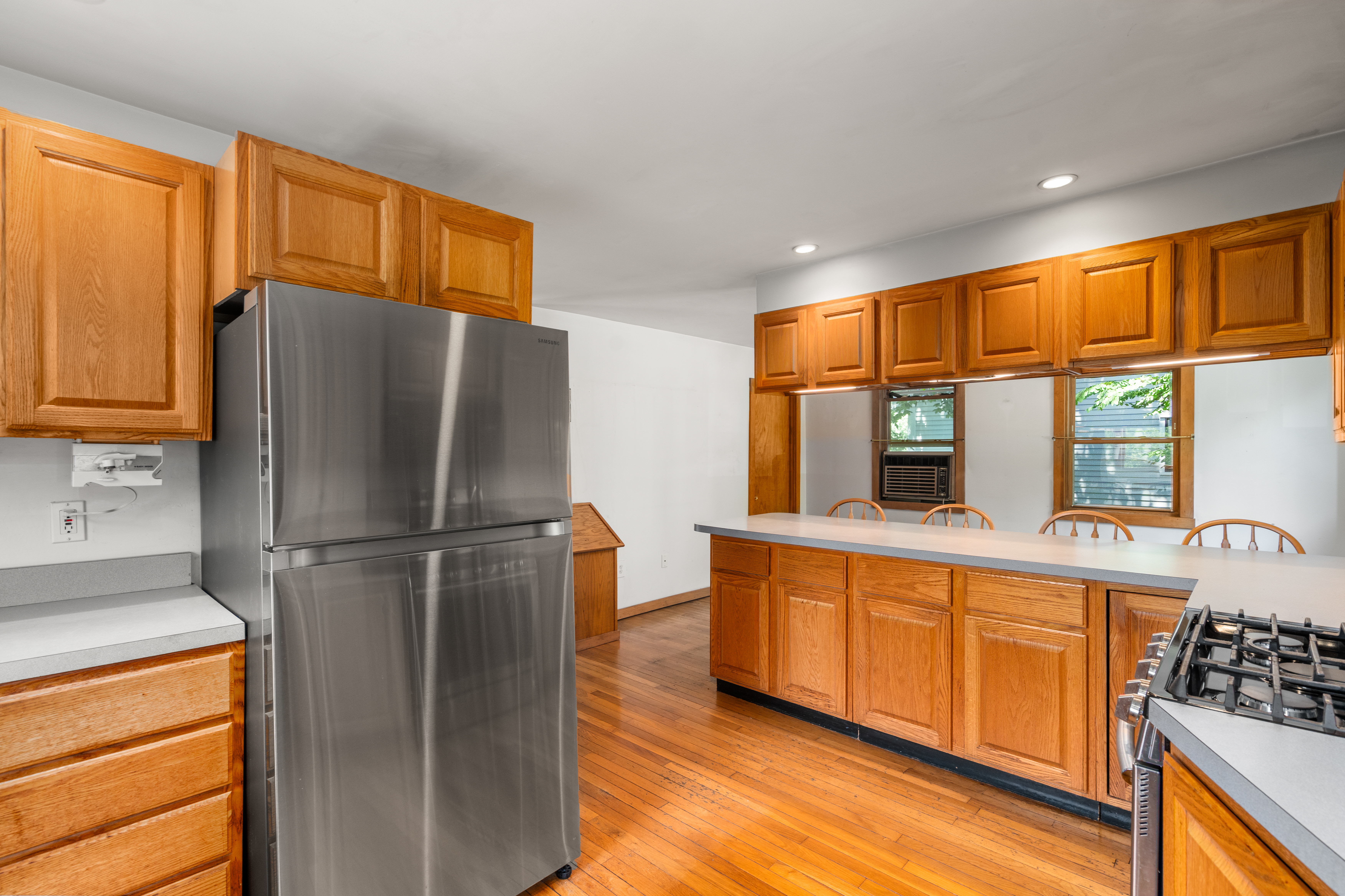  28 Pleasant St, Rockport, MA, 01966 - 物件實景