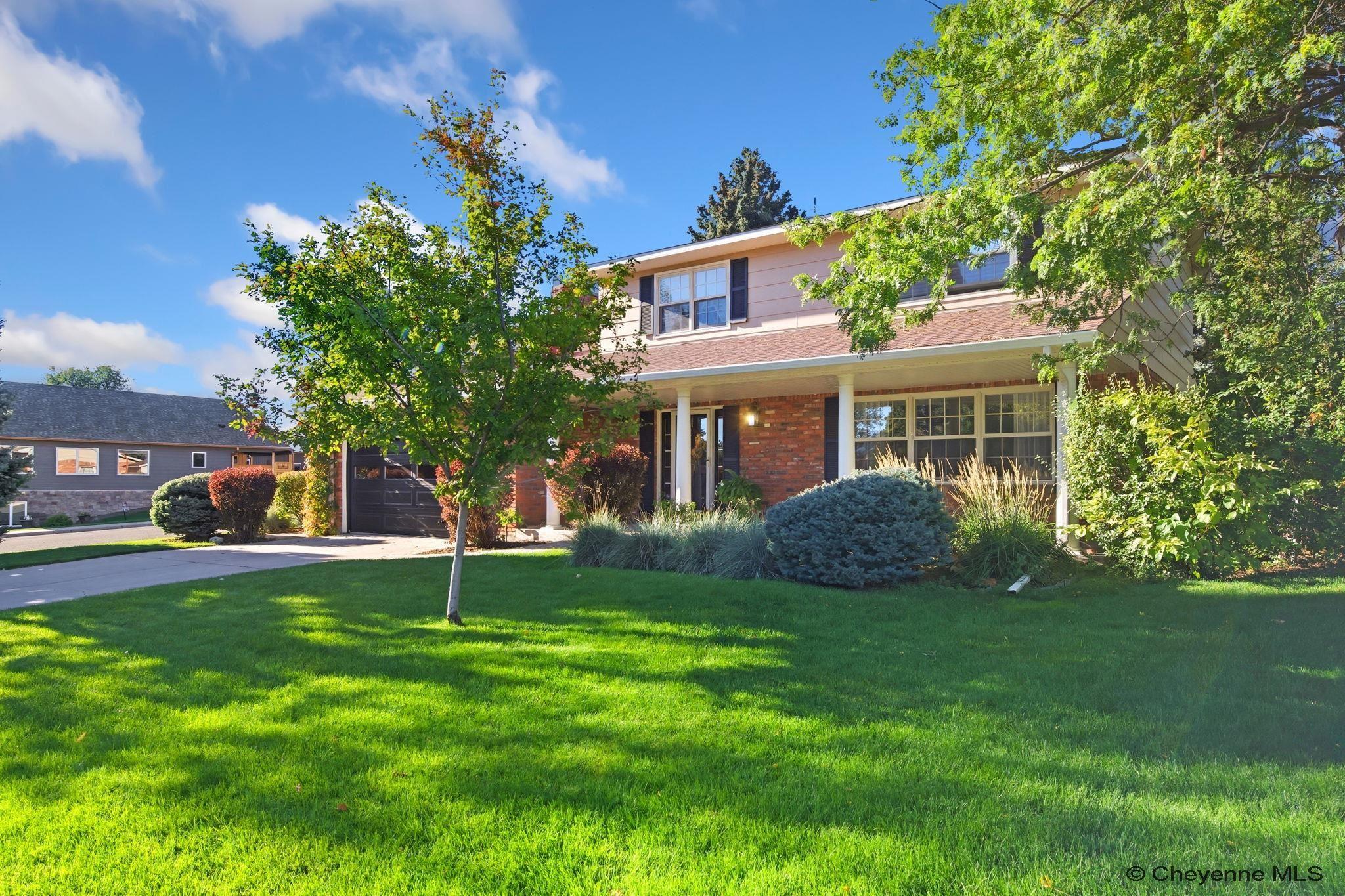 Cheyenne, Wyoming, 82001, United States, 5 Bedrooms Bedrooms, ,4 BathroomsBathrooms,Residential,For Sale,1992954