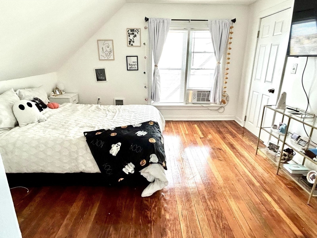 Lynn, Massachusetts, 01902, United States, 9 Bedrooms Bedrooms, ,3 BathroomsBathrooms,Residential,For Sale,1989600