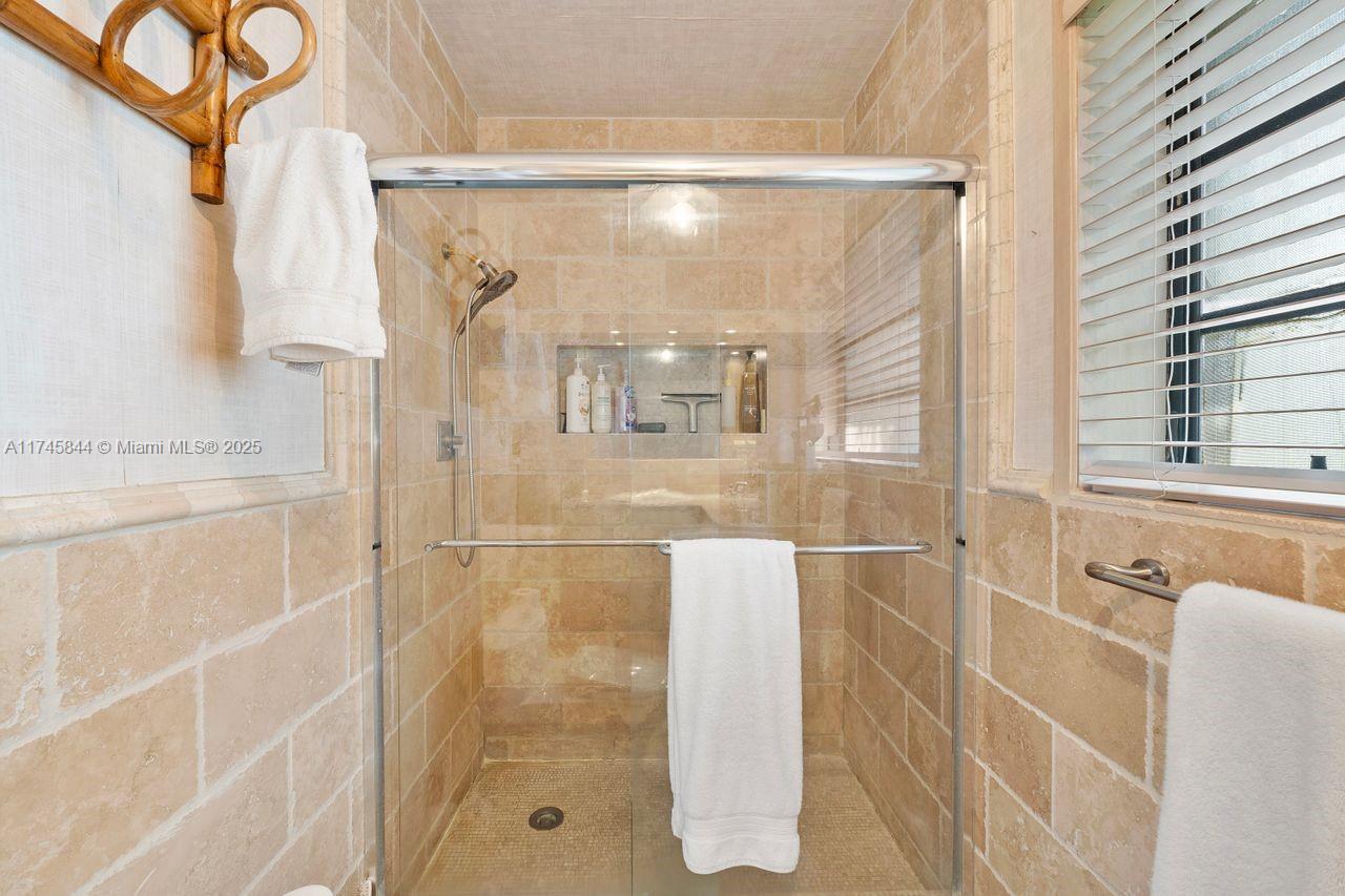 Miami Beach, Florida, 33141, United States, 4 Bedrooms Bedrooms, ,3 BathroomsBathrooms,Residential,For Sale,1711851