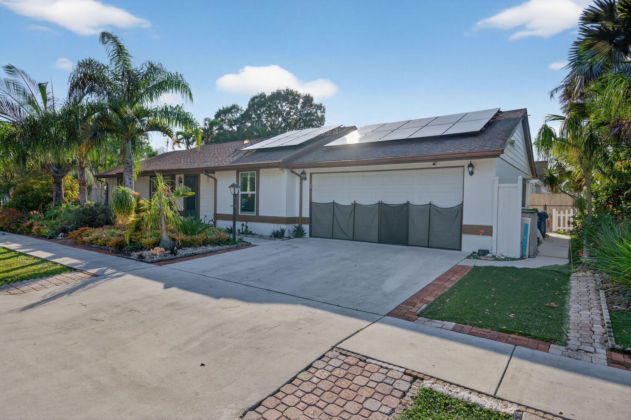 Jupiter, Florida, 33458, United States, 2 Bedrooms Bedrooms, ,2 BathroomsBathrooms,Residential,For Sale,1984787