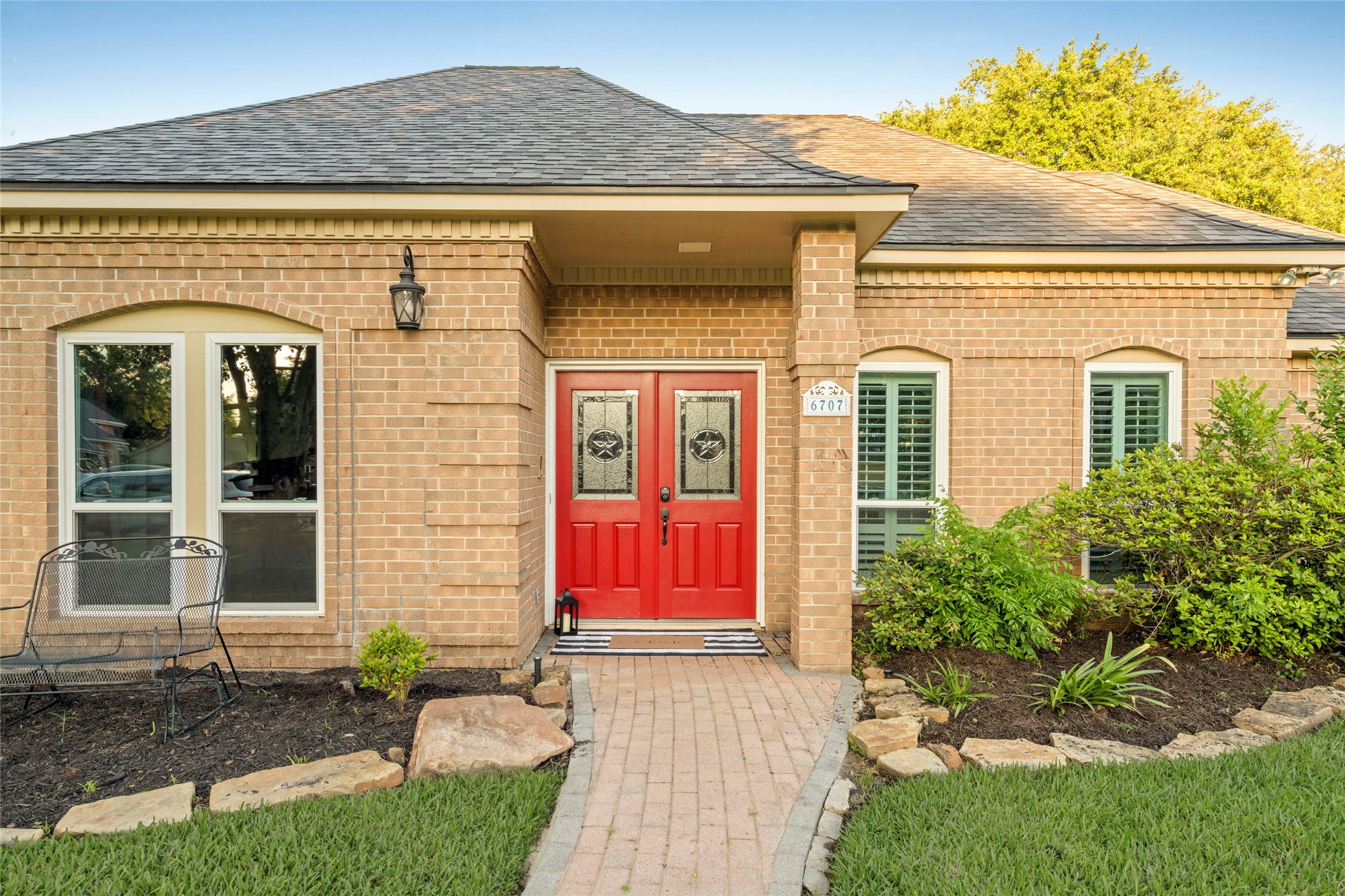  6707 Cedar Street - 物件實景