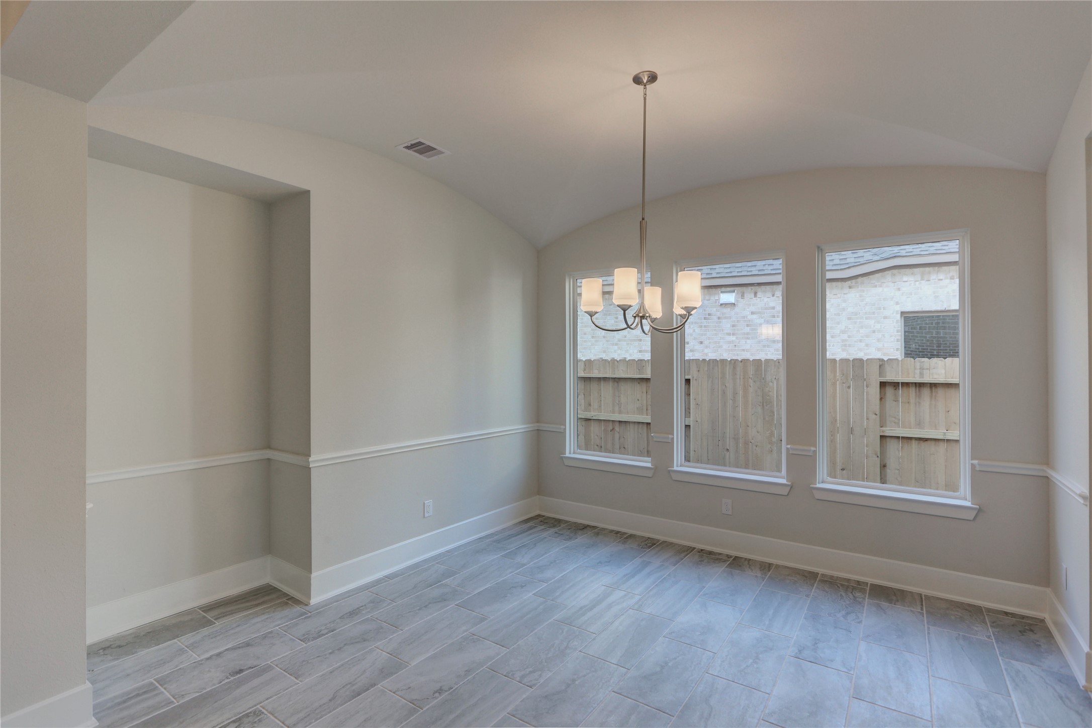 Conroe, Texas, 77304, United States, 4 Bedrooms Bedrooms, ,4 BathroomsBathrooms,Residential,For Sale,1991040