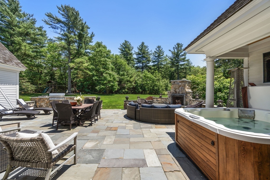 Milton, Massachusetts, 02186, United States, 6 Bedrooms Bedrooms, ,6 BathroomsBathrooms,Residential,For Sale,1940857