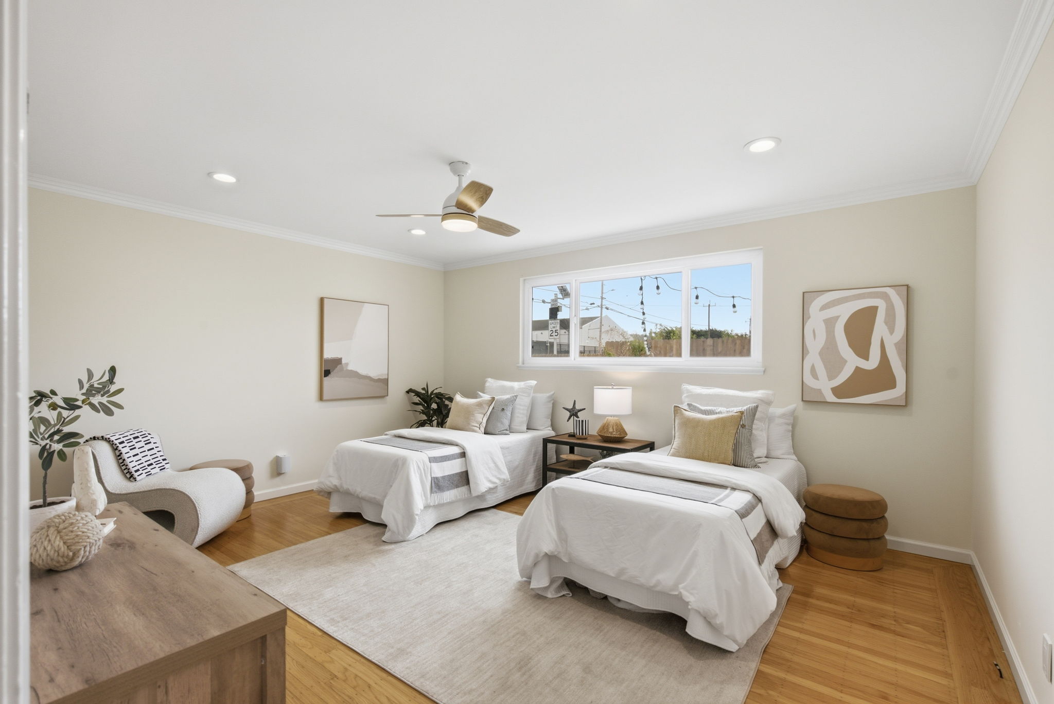  Light-Filled Single Level Home Close to Beach - 物件實景