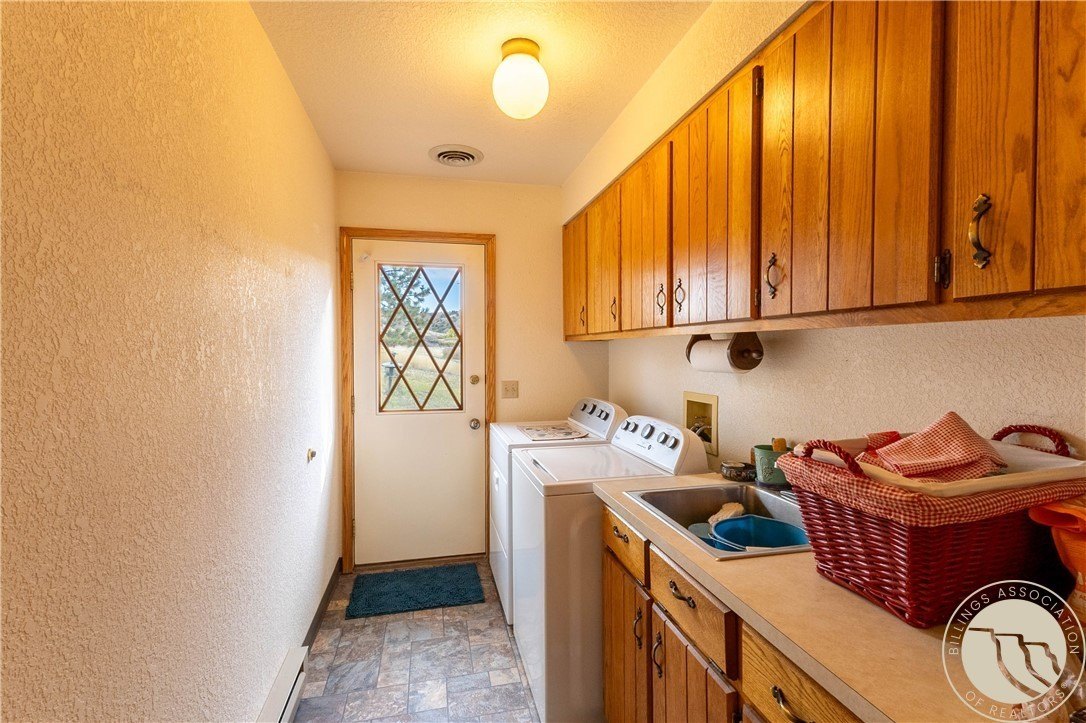 Billings, Montana, 59101, United States, 3 Bedrooms Bedrooms, ,2 BathroomsBathrooms,Residential,For Sale,1976223