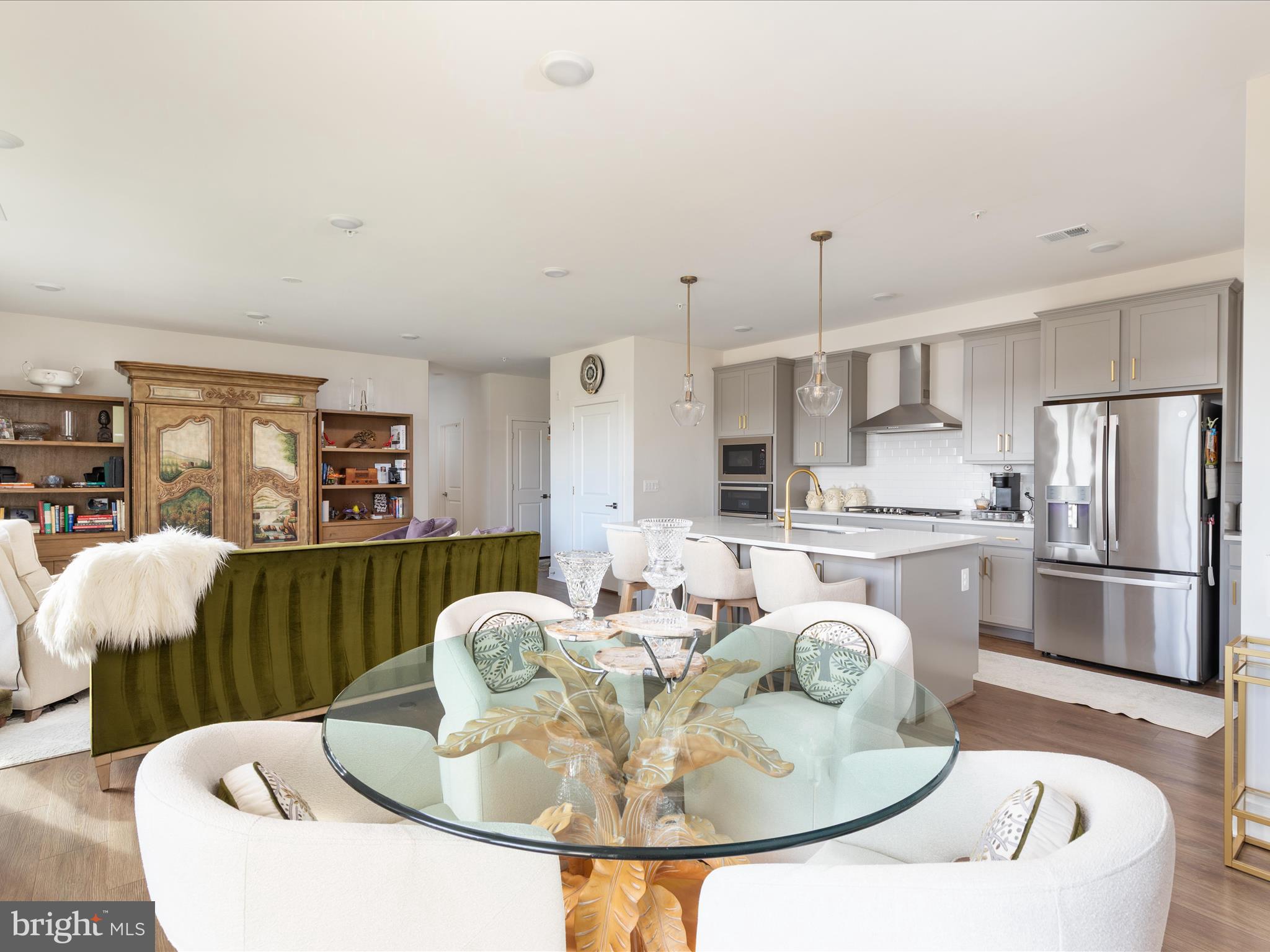 Ashburn, Virginia, 20148, United States, 3 Bedrooms Bedrooms, ,2 BathroomsBathrooms,Residential,For Sale,1980146