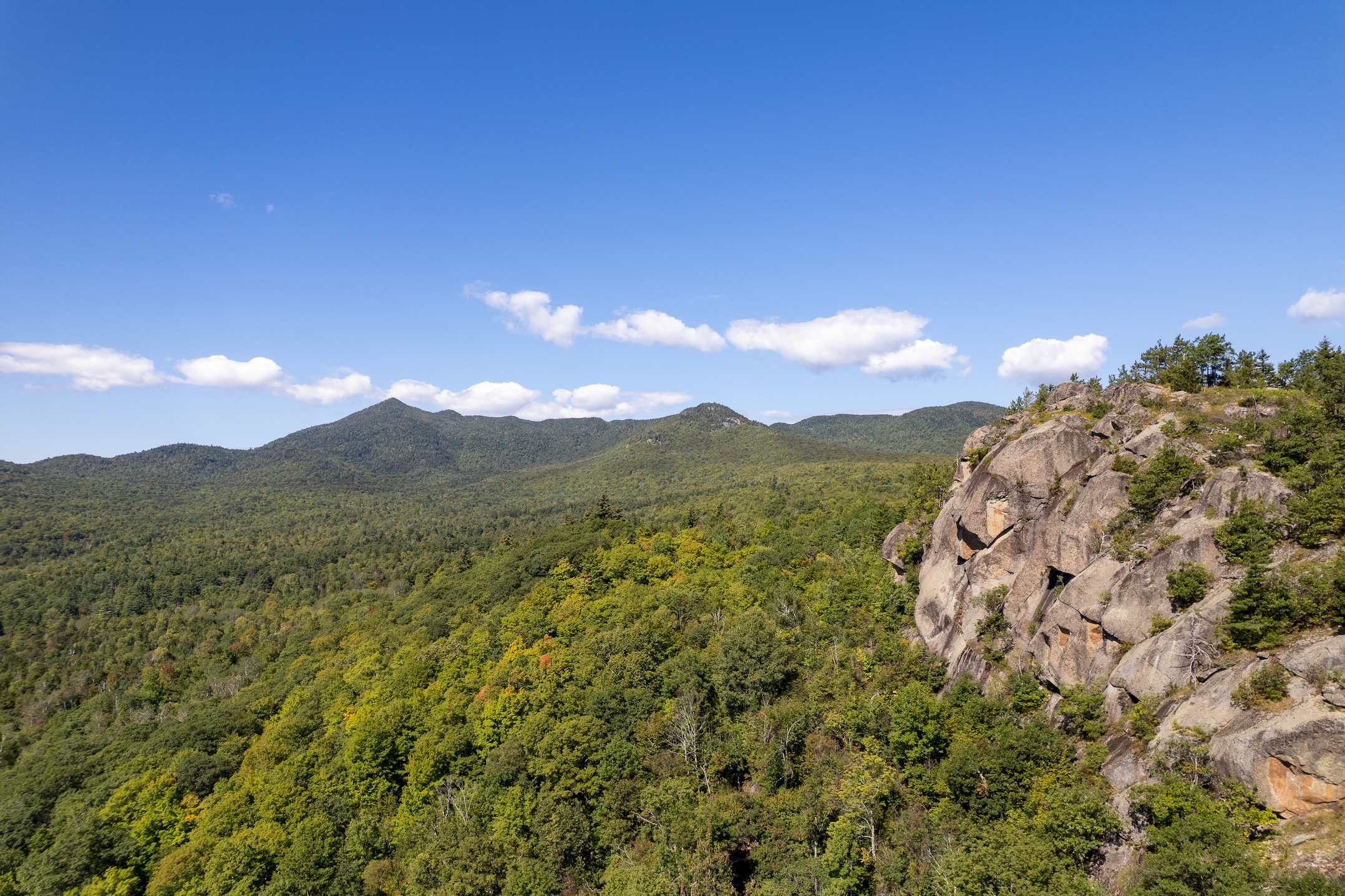  328 Hurricane Mountain Lane, Elizabethtown, NY, 12932 - 物件實景