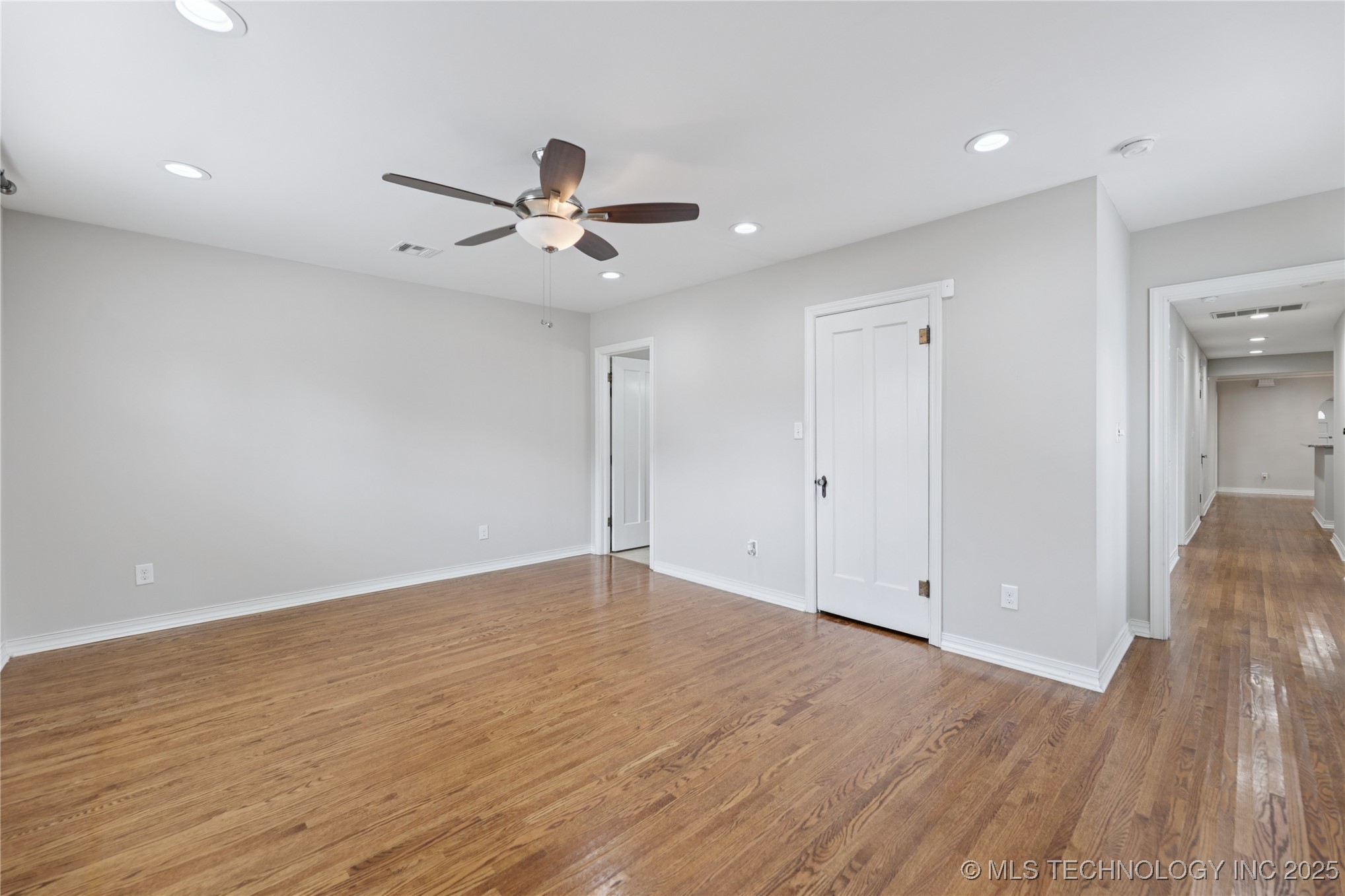 Tulsa, Oklahoma, 74104, United States, 4 Bedrooms Bedrooms, ,3 BathroomsBathrooms,Residential,For Sale,1941702
