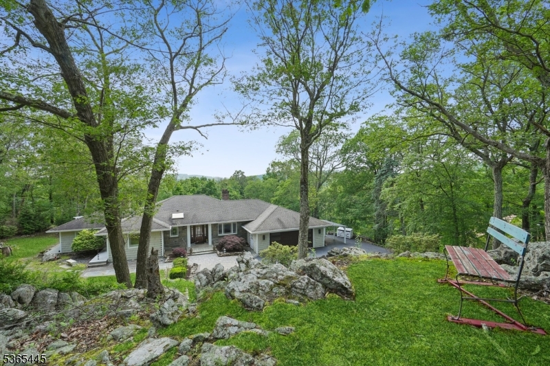 Kinnelon Boro, New Jersey, 07405-2443, United States, 4 Bedrooms Bedrooms, ,3 BathroomsBathrooms,Residential,For Sale,1861963