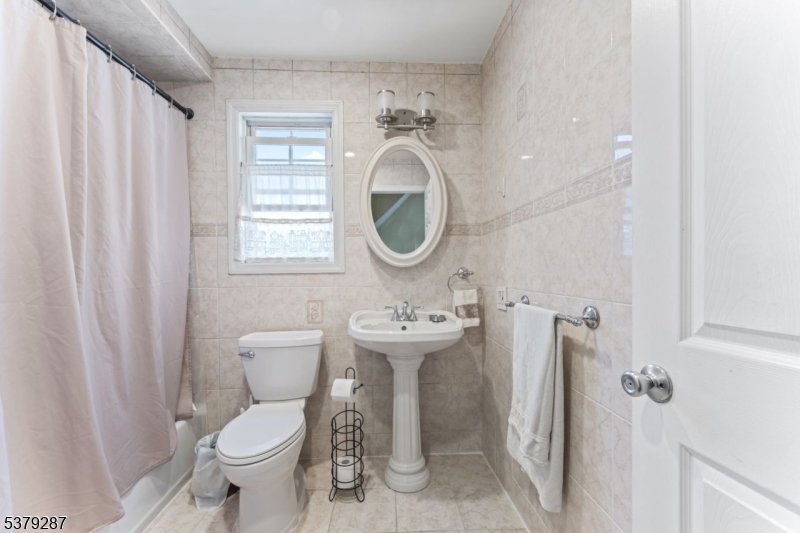 Elizabeth City, New Jersey, 07208-1601, United States, 5 Bedrooms Bedrooms, ,3 BathroomsBathrooms,Residential,For Sale,1921701
