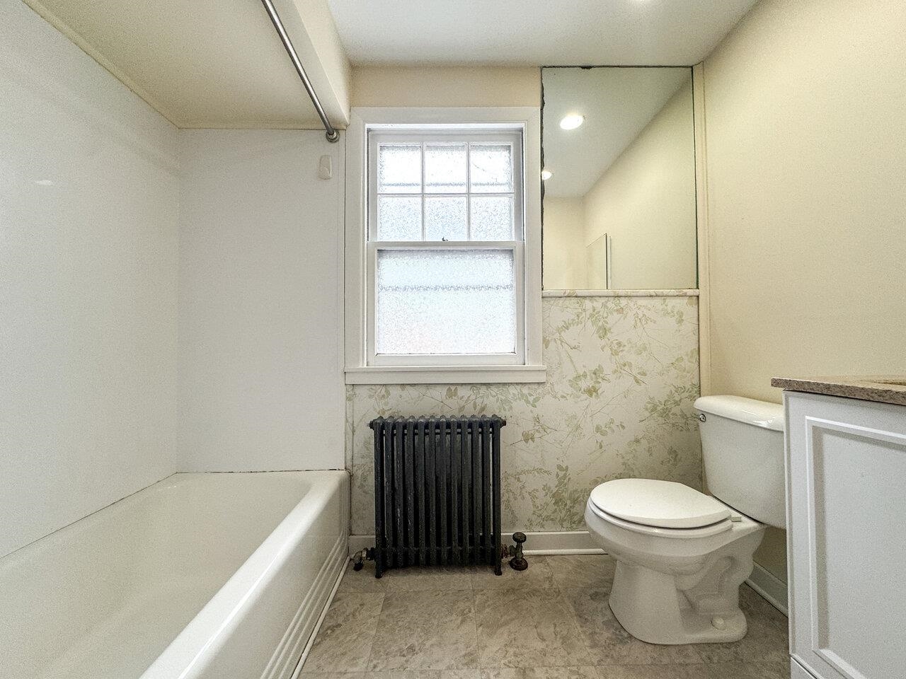 Burlington, Vermont, 05401, United States, 6 Bedrooms Bedrooms, ,2 BathroomsBathrooms,Residential,For Sale,1729174