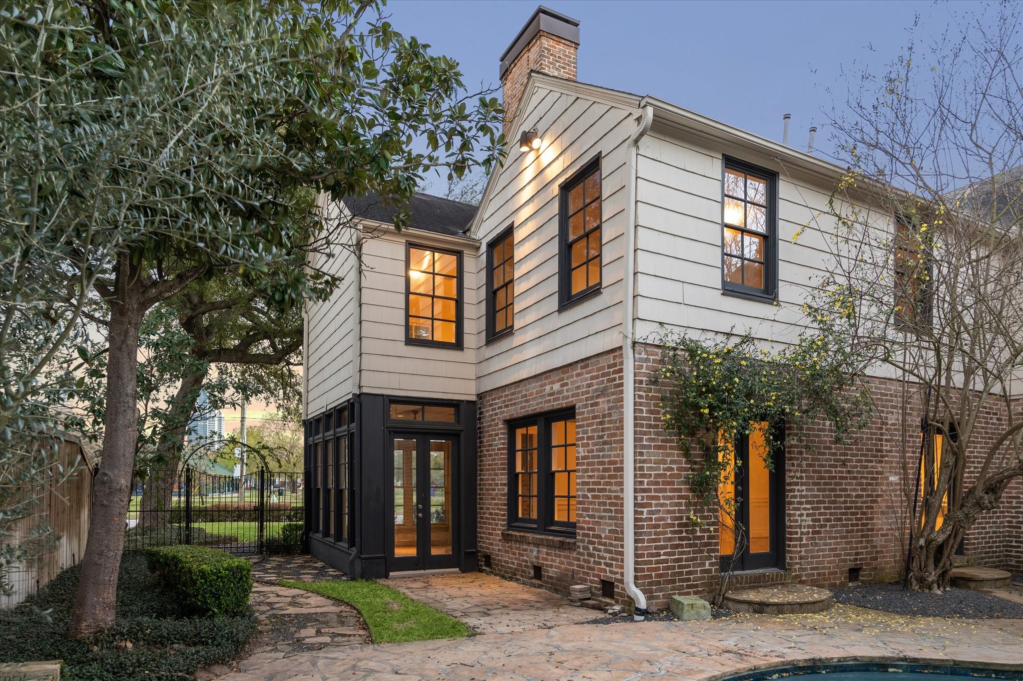  3020 San Felipe Street - 物件實景