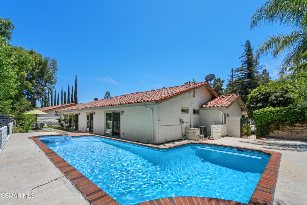 Westlake Village, California, 91361, United States, 4 Bedrooms Bedrooms, ,2 BathroomsBathrooms,Residential,For Sale,1847527