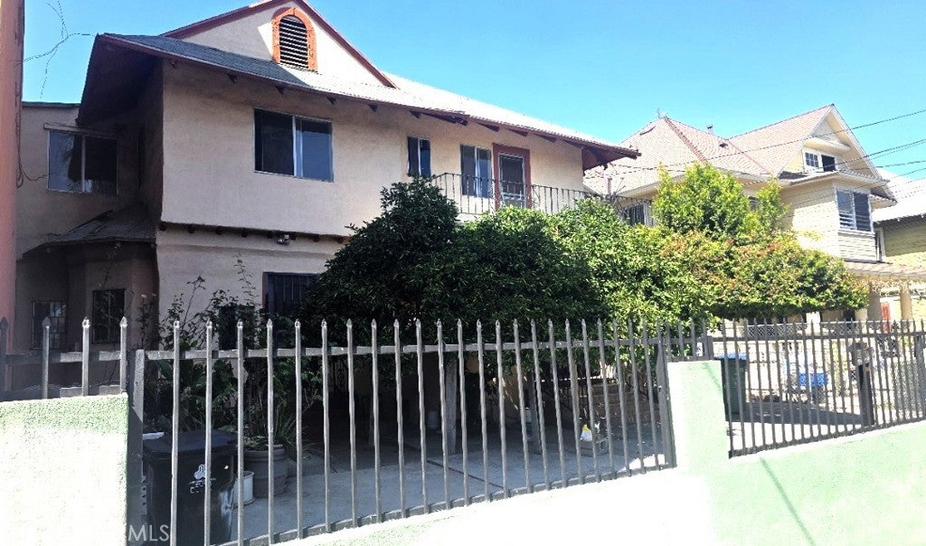 Bonnie Brae St, Los Angeles, CA 90006