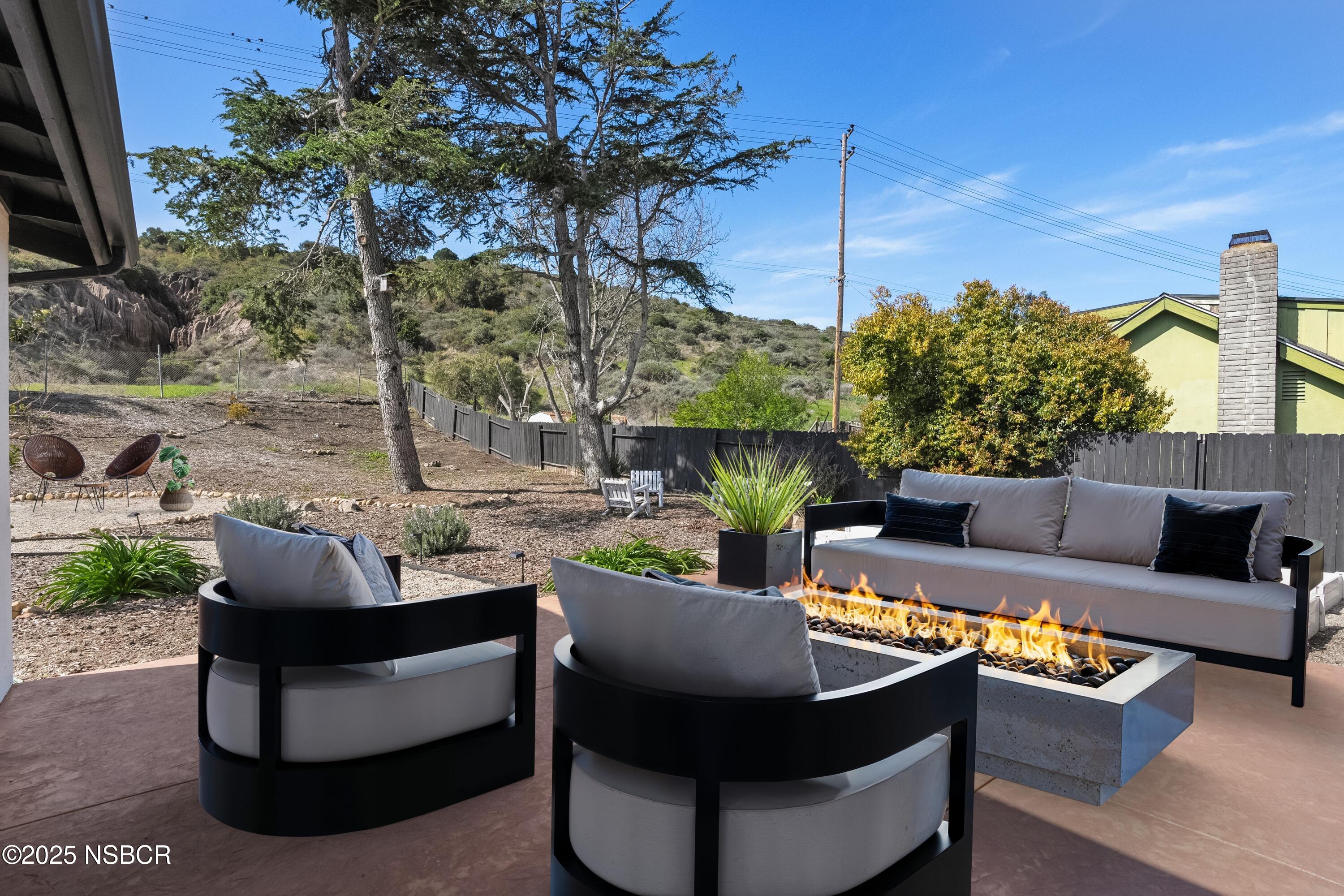 Lompoc, California, 93436, United States, 3 Bedrooms Bedrooms, ,2 BathroomsBathrooms,Residential,For Sale,1944783