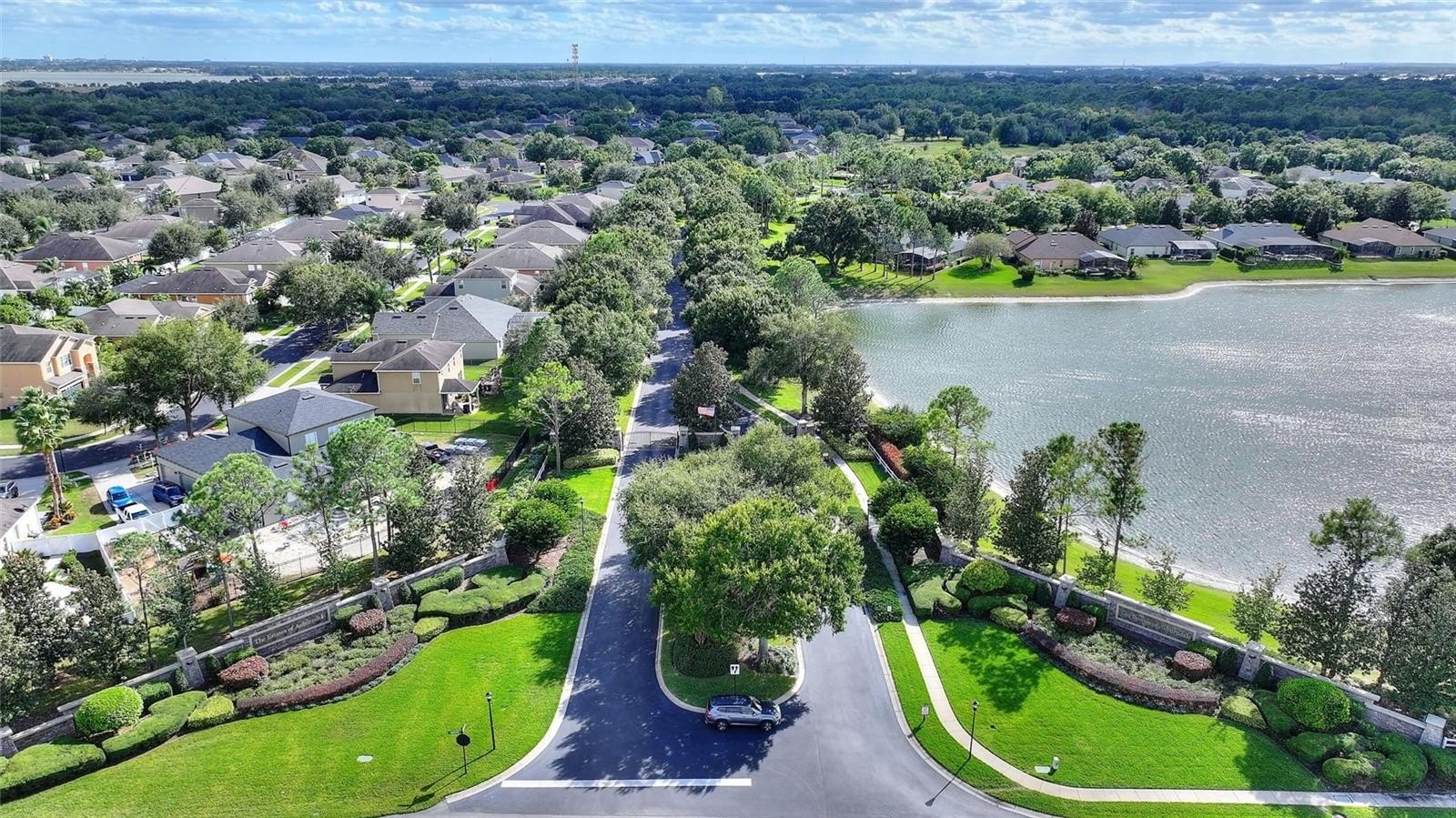 AUBURNDALE, Florida, 33823, United States, 5 Bedrooms Bedrooms, ,5 BathroomsBathrooms,Residential,For Sale,1986097