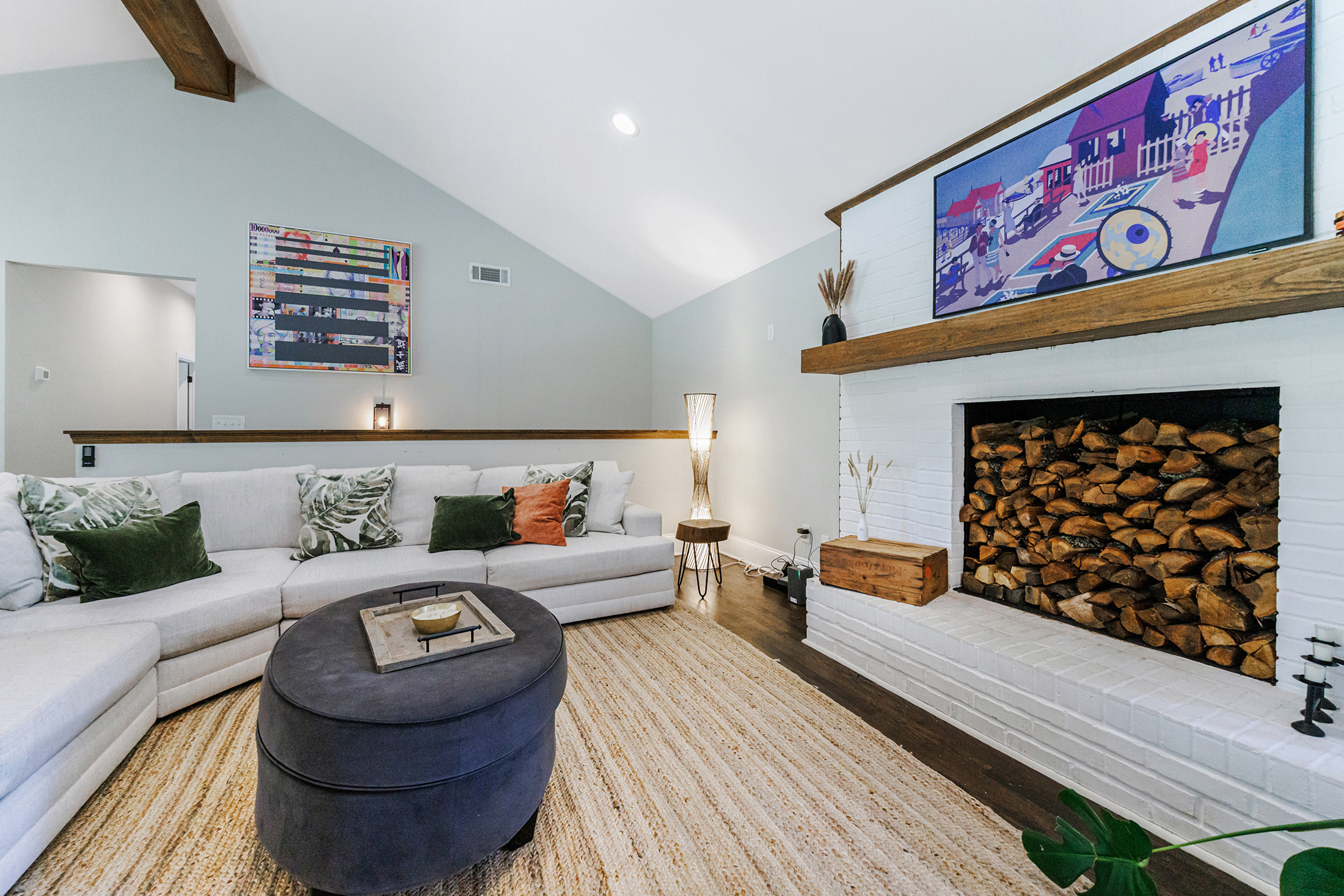  Stunning Fully Renovated Oasis on 2.4+/- Acres - 物件實景