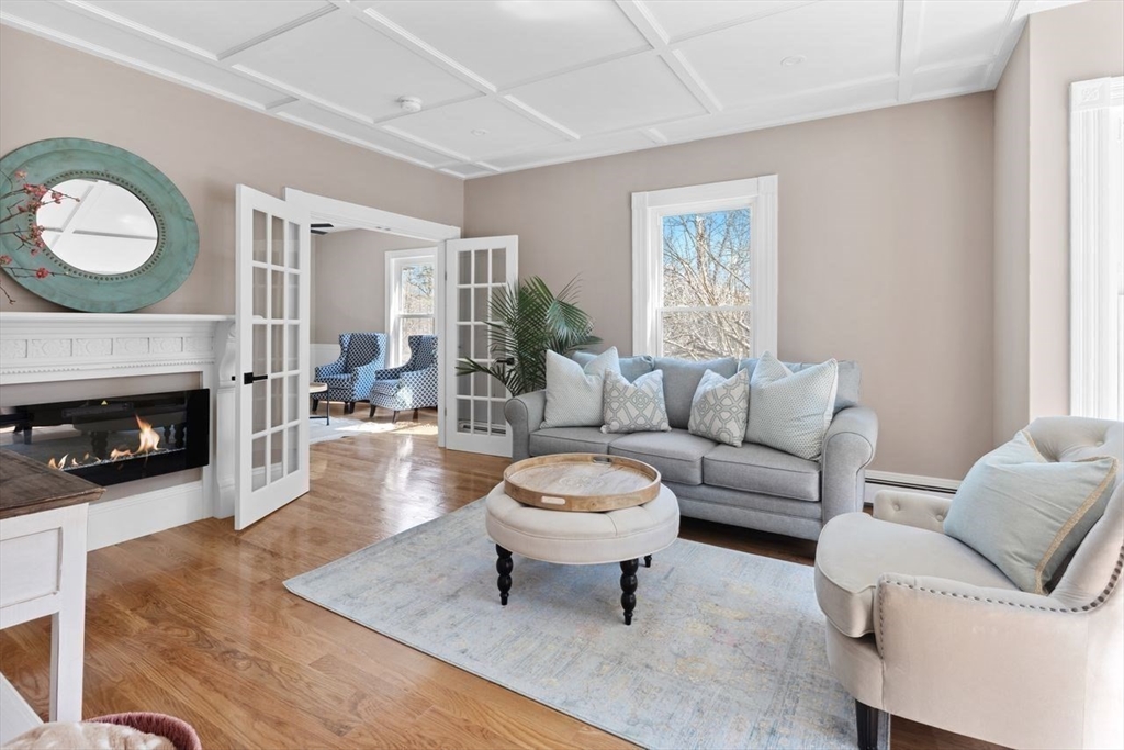 Abington, Massachusetts, 02351, United States, 4 Bedrooms Bedrooms, ,2 BathroomsBathrooms,Residential,For Sale,1758924