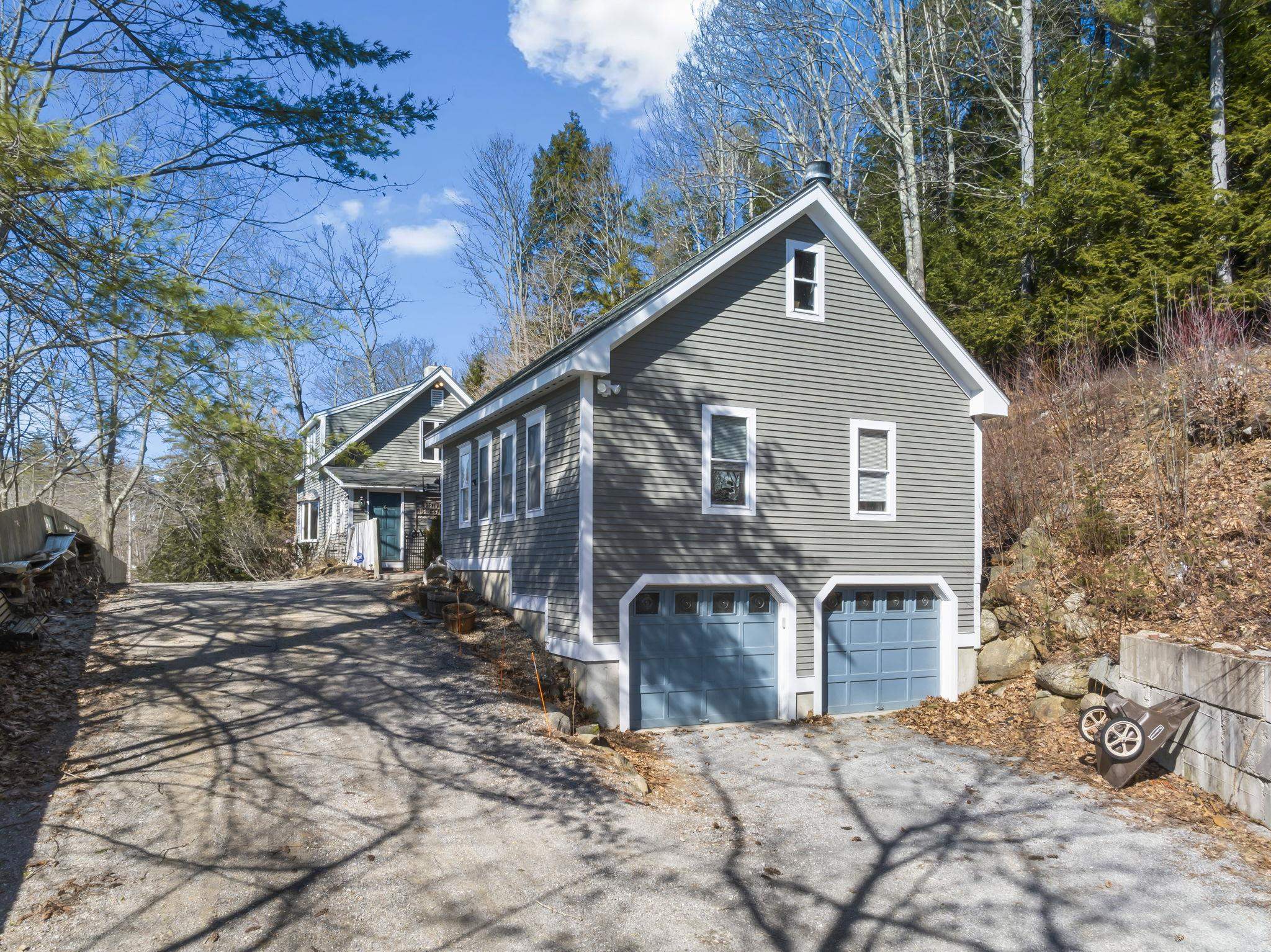 Weare, New Hampshire, 03281, United States, 2 Bedrooms Bedrooms, ,Residential,For Sale,1887155