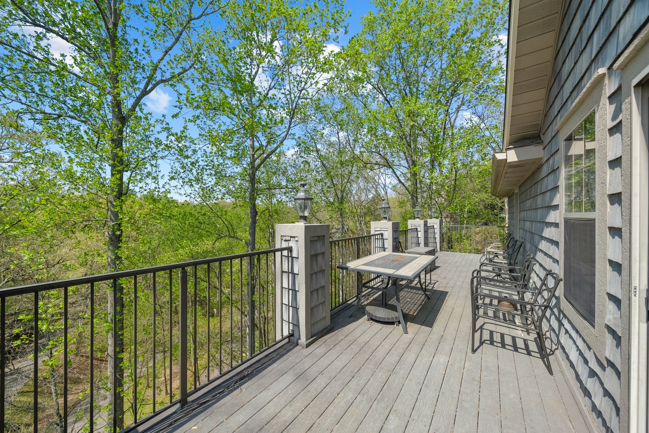 Sevierville, Tennessee, 37862, United States, 3 Bedrooms Bedrooms, ,3 BathroomsBathrooms,Residential,For Sale,1982821