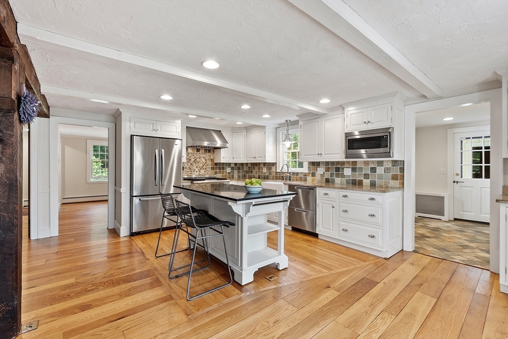 Harvard, Massachusetts, 01451, United States, 4 Bedrooms Bedrooms, ,3 BathroomsBathrooms,Residential,For Sale,1895832
